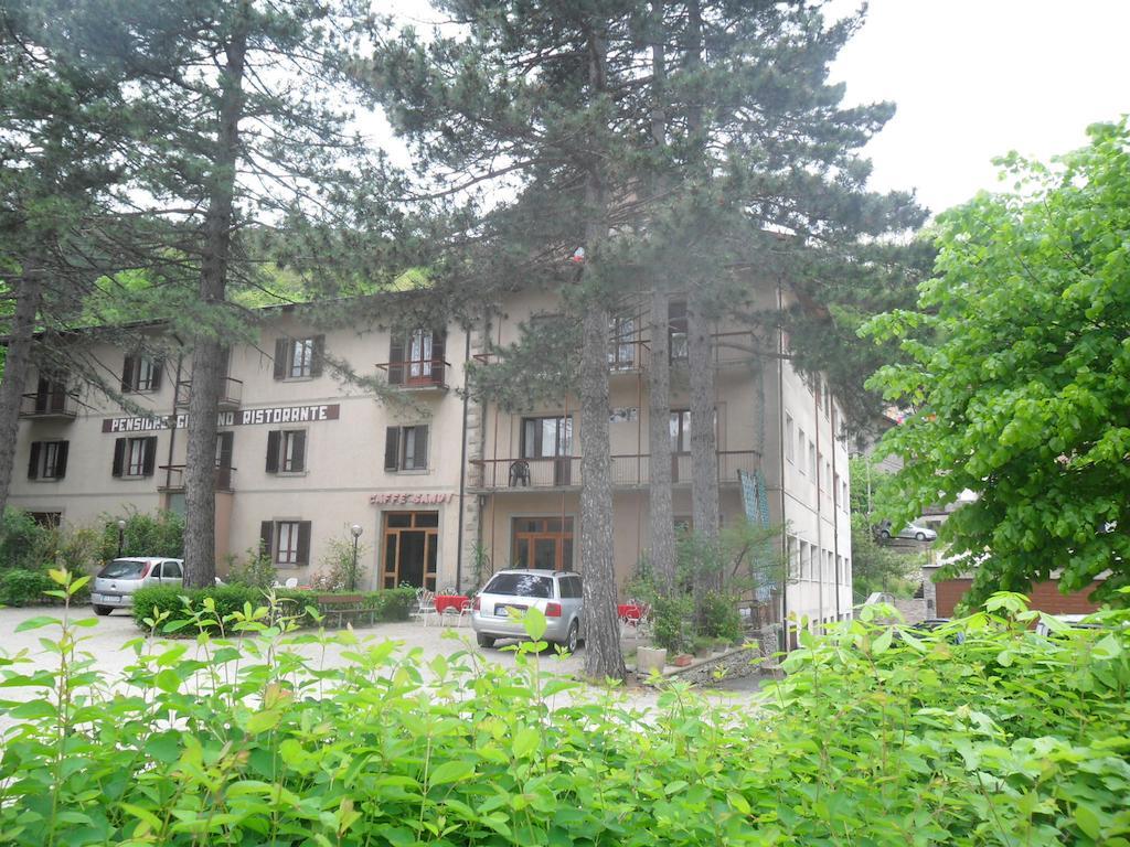 Albergo Giardino Бадья-Пратаглія Екстер'єр фото
